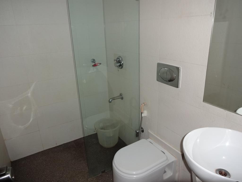 Continental Park Hotel Vijayawāda Cameră foto